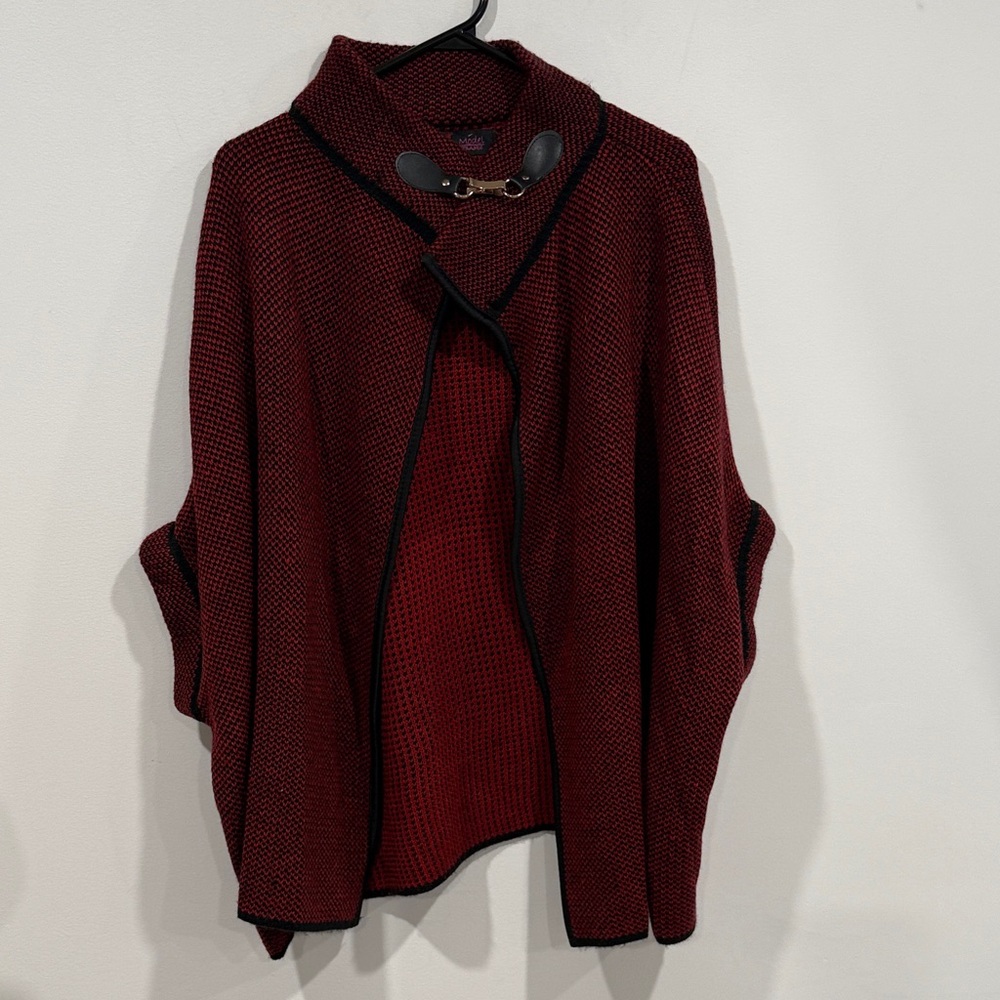 Model France Burgundy Women's Poncho